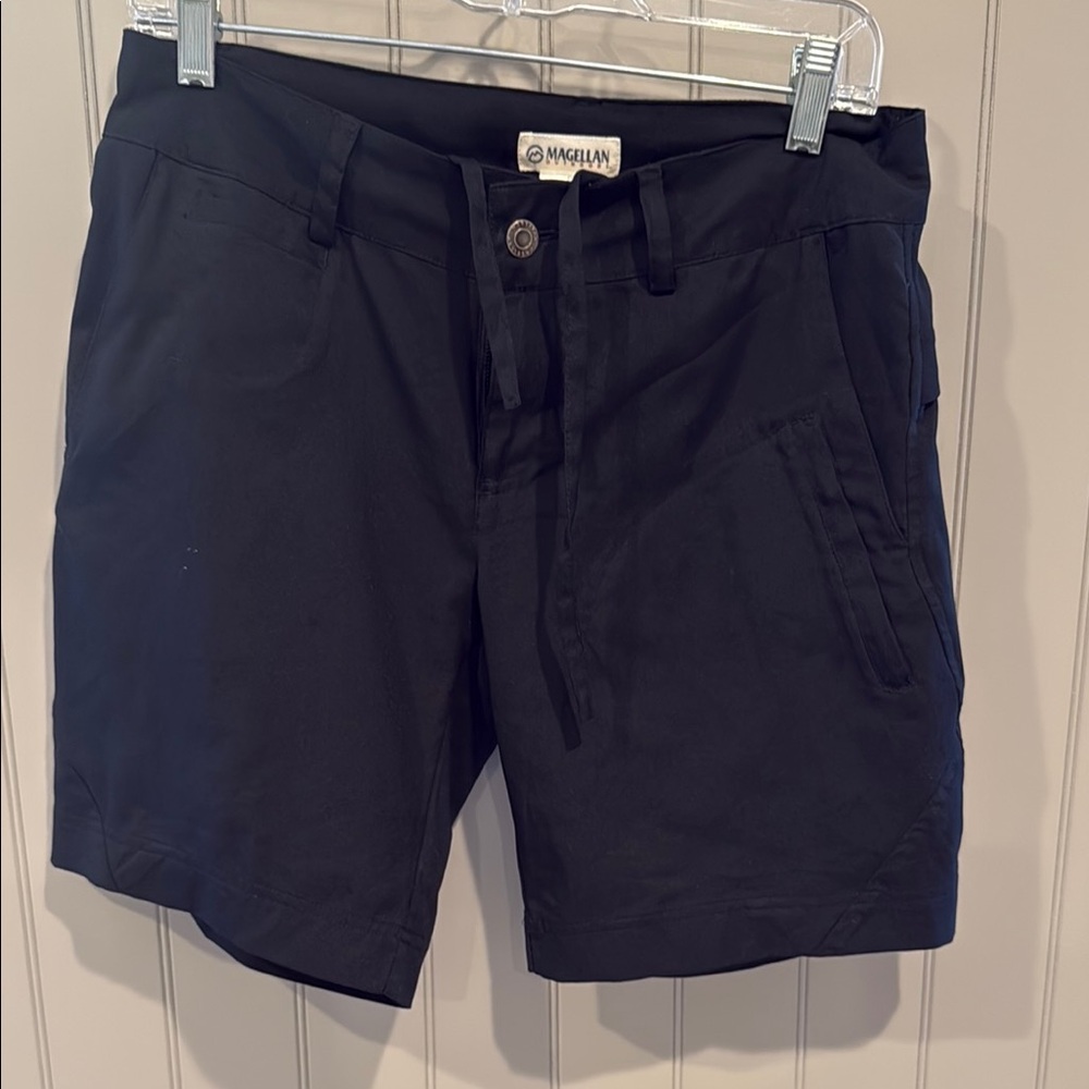 Magellan Outdoors Black Cargo Shorts Tailored Cotton Blend